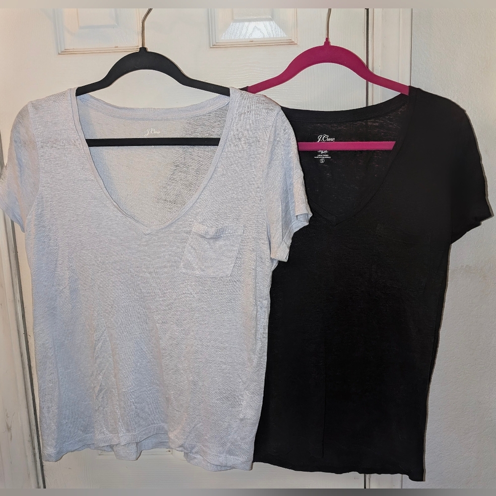 Set Of 2 J Crew Women's Short Sleeve Classic Fit V-Neck Linen T-Shirts